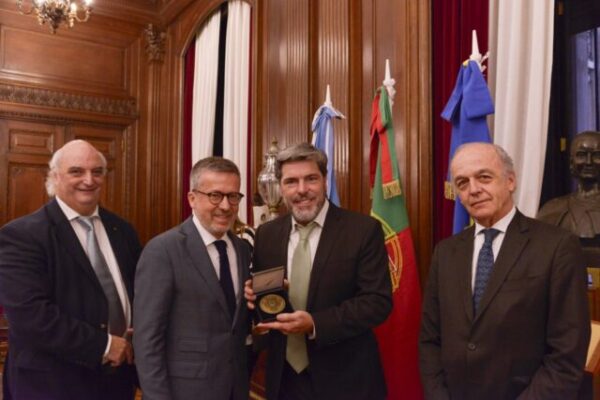 El alcalde de Lisboa visitó la Legislatura Porteña