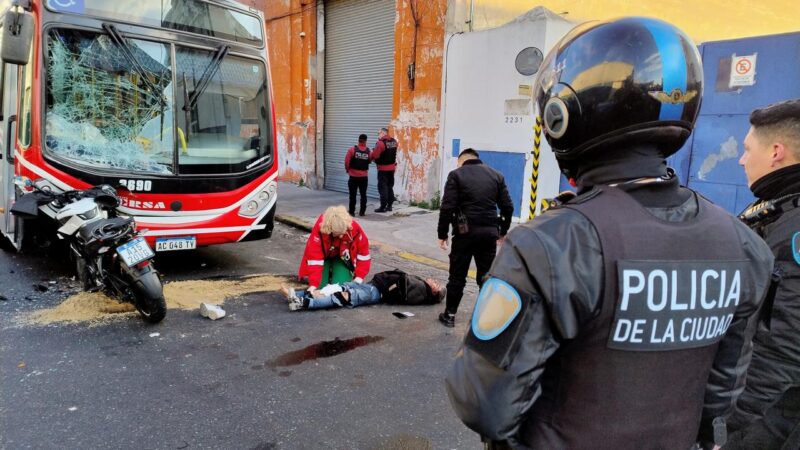 Policía de la Ciudad captura a motochorros en Barracas